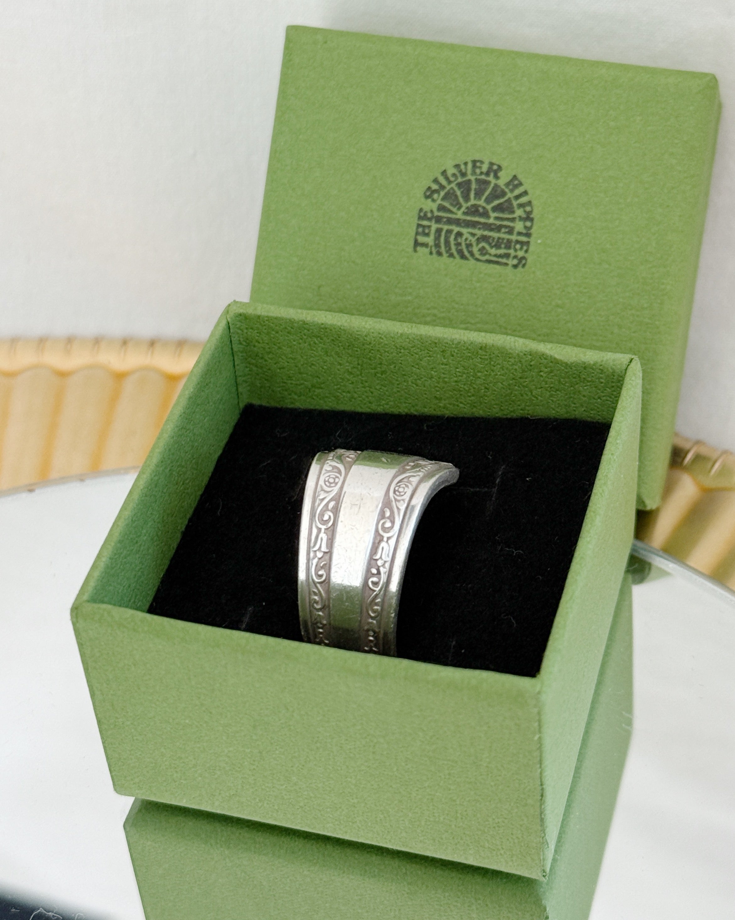 Wavy Band Spoon Ring