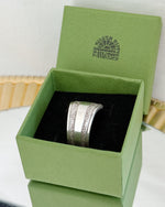 Load image into Gallery viewer, Wavy Band Spoon Ring
